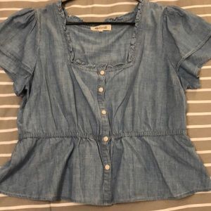 MADEWELL, woman’s denim/indigo button blouse, size XL.